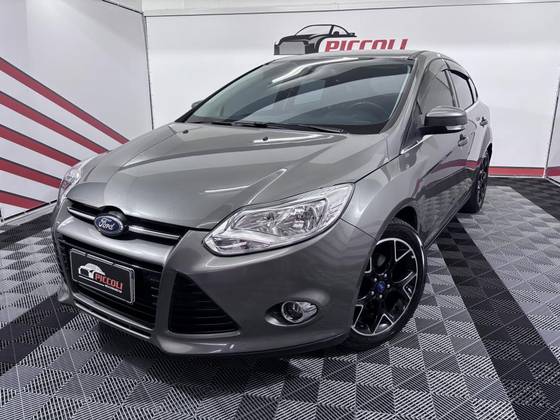 FORD FOCUS 2.0 TITANIUM PLUS 16V FLEX 4P POWERSHIFT FORD FOCUS 2.0 TITANIUM PLUS 16V FLEX 4P POWERSHIFT